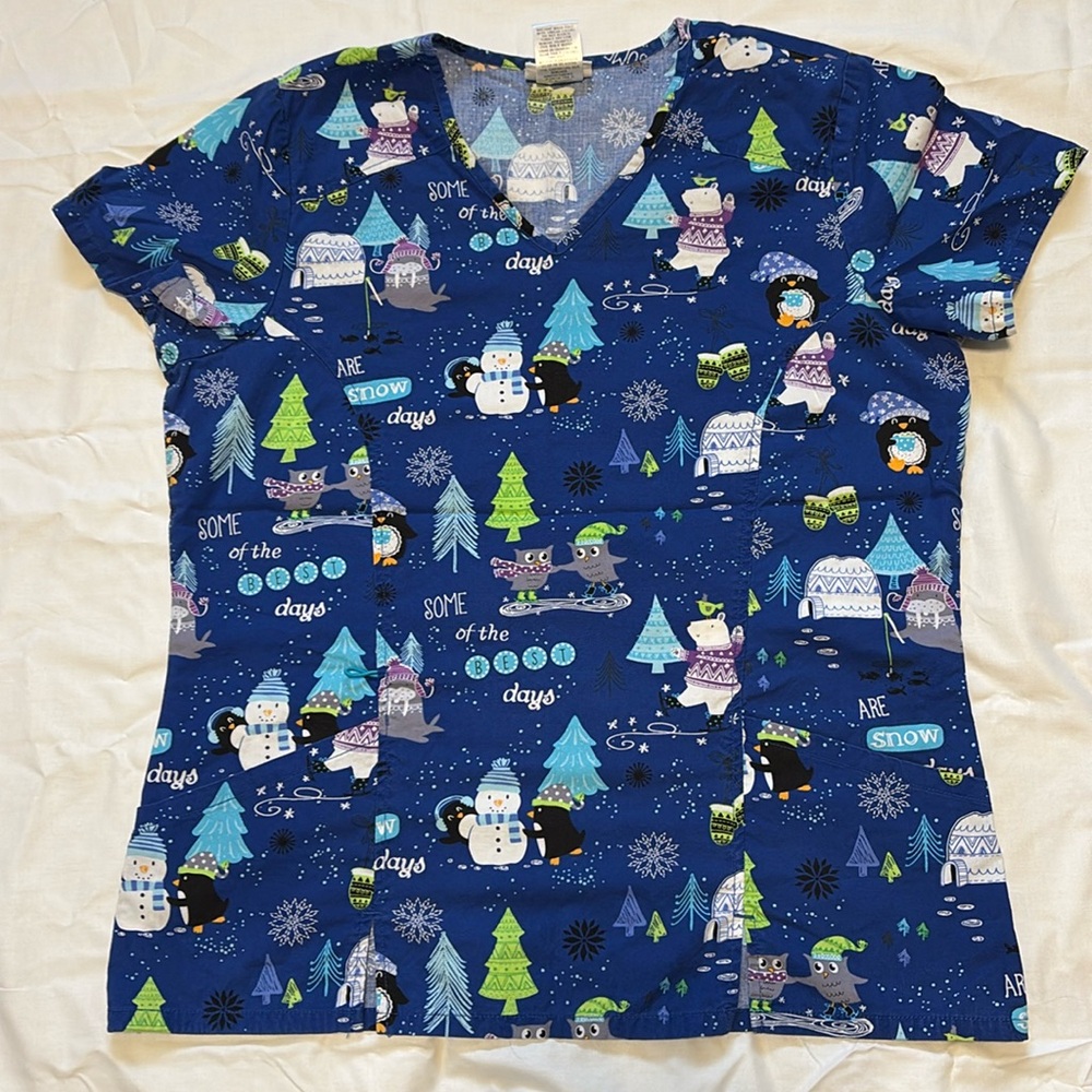 ScrubStar Winter Scrub Top Size Medium